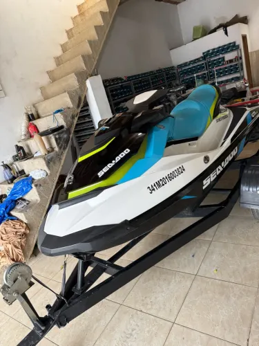 Jet seadoo 130 2017 ,144 horas de uso em água doce