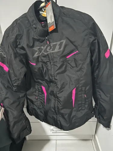 Jaqueta motoqueira rosa : preto X11