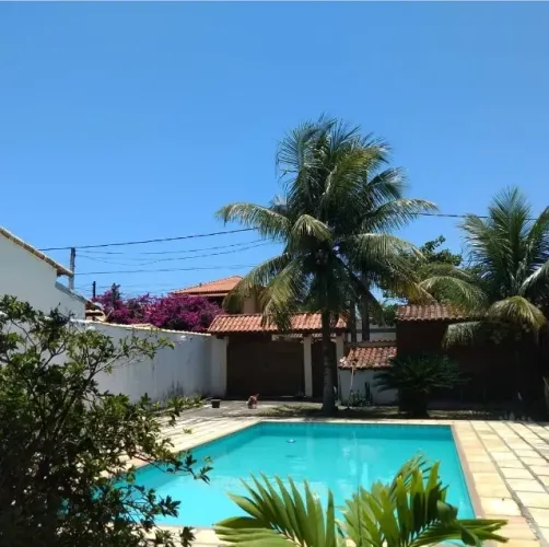 Casa em Itaipuaçu Maricá com 3 quartos, piscina e churrasqueira