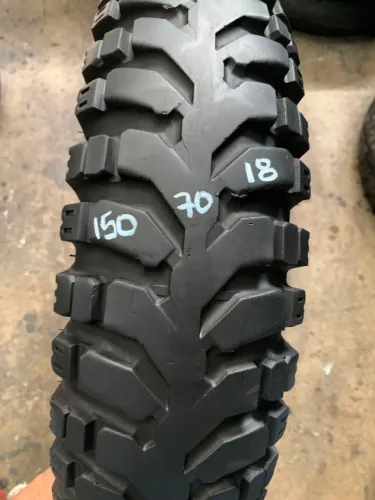 Pneu Moto Traseiro África Twin 150/70/18 Semi Novo