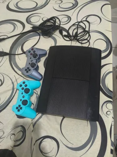 PS3 Desbloqueado + 2 controles