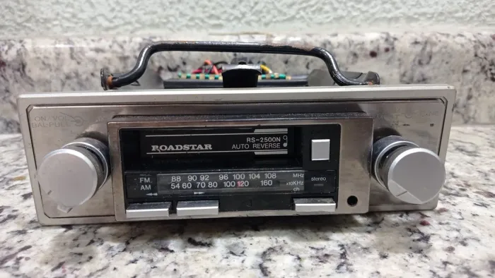 Rádio Toca fitas Roadstar de gaveta
