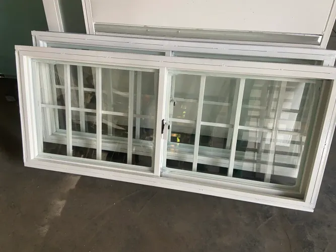 JANELA FERRO GALVANIZADO 