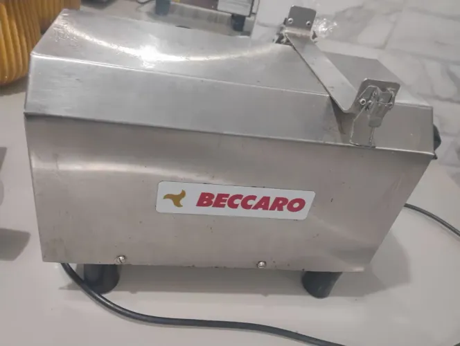Moedor Beccaro Boca 8 bivolt 