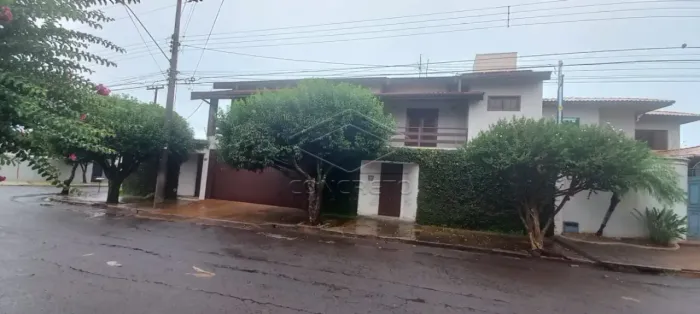 Casa Padrão em Jaú