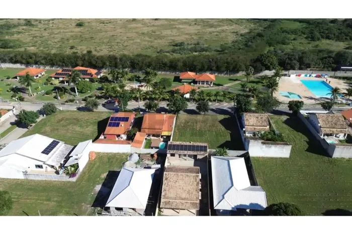 Excelente terreno residencial de 360 m² à venda no bairro Lagoinha, em Araruama/RJ.