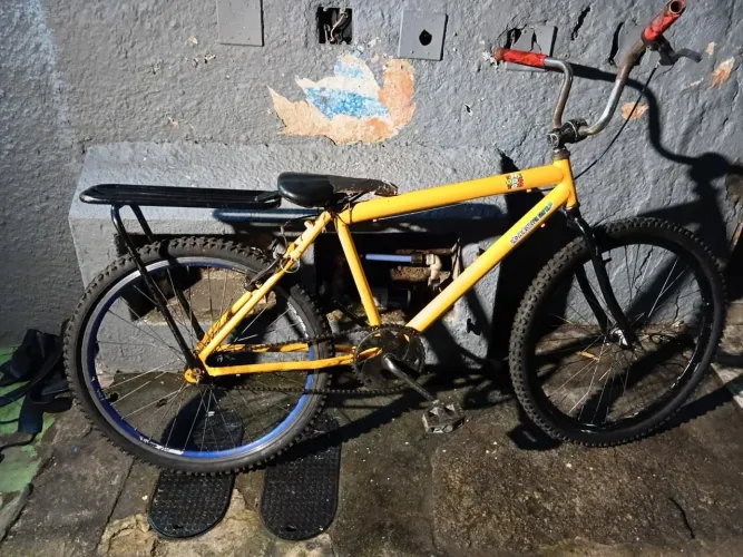Vendo bike montadinha 250$