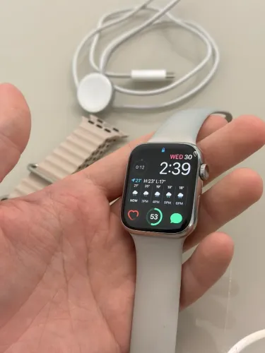 Apple Watch Series 7 Titânio 45mm Prata