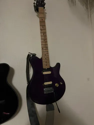 Guitarra Memphis by Tagima MGM-100