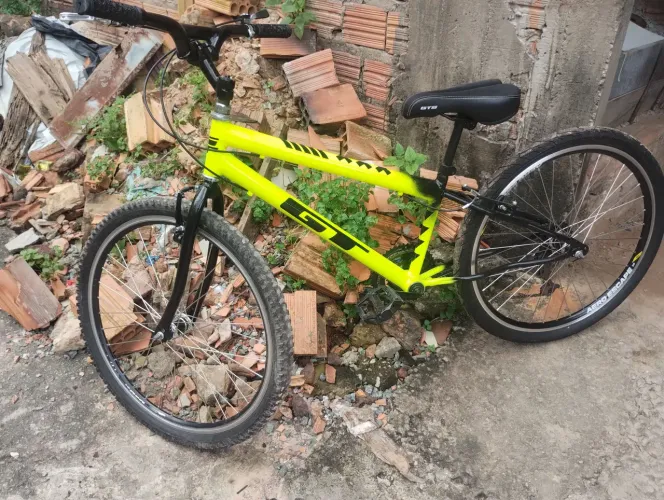 Bicicleta GT aro 26