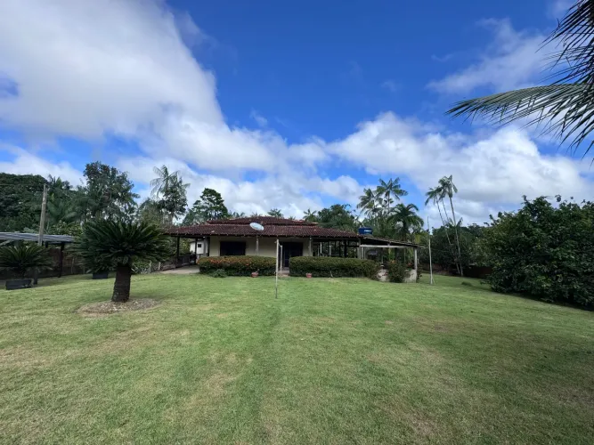 Vendo casa com terrenos