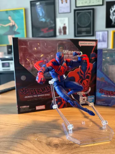 SH Figuarts Spider-Man 2099 (Spiderverse)