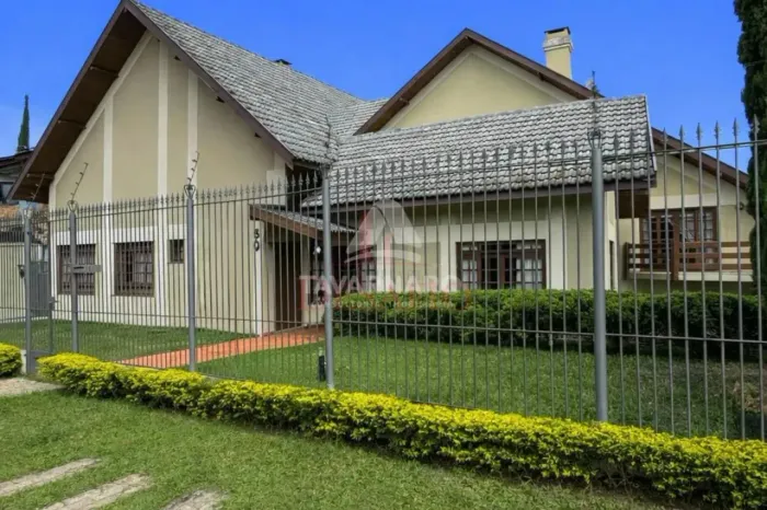 Casa Padrão em Ponta Grossa