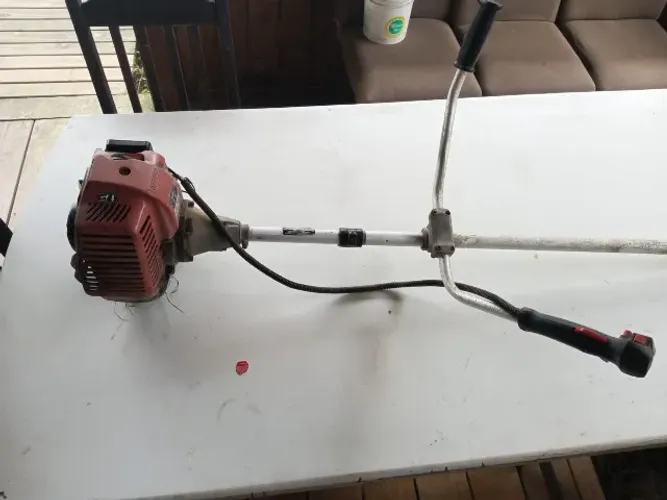 Roçadeira Toyama 50cc