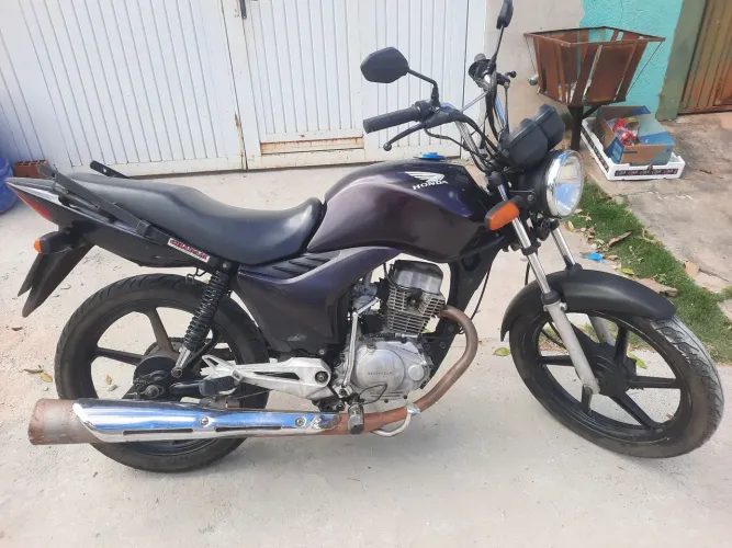 Vendo ou troco 125 2012 em dias no meu nome aberto a prorposta.