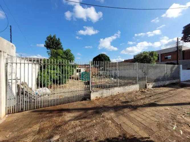 Terreno Comercial à venda, 546 m² por R$ 890.000 - Zona 08 - Maringá/PR