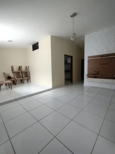 Excelente casa no condomínio jardim planalto