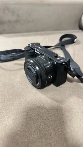Sony ZV-E10 + Lente 16-50mm + Acessórios | Pouquíssimo uso