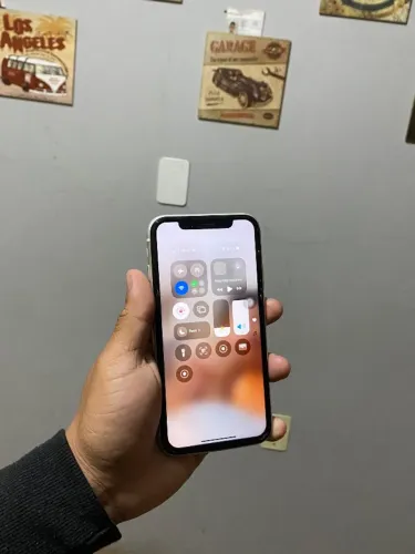 iPhone XR Branco 64