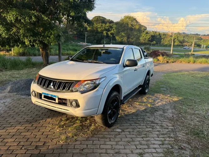 Mitsubishi L200 Triton Sport GL 2.4 Diesel 2023