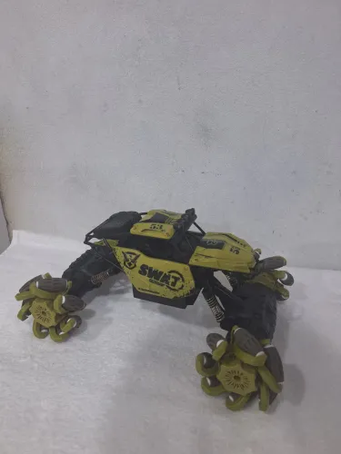 Carro de brinquedo grande