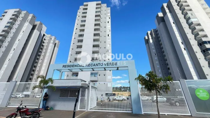 Apartamento disponível para locação no bairro Novo Mundo.