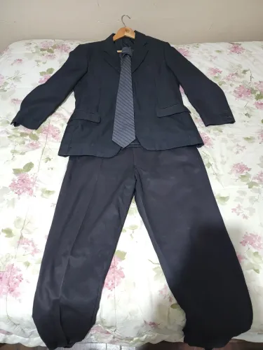 Terno tamanho 50 calça 42+ gravata