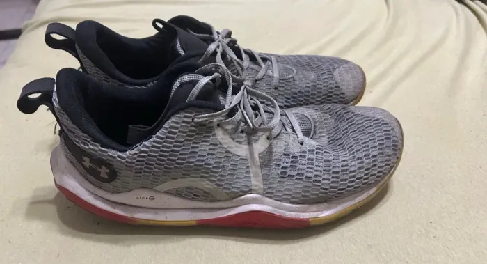 Tênis under armour 48