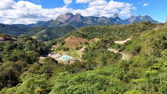 Condomínio Vale dos Ipês Teresópolis - Lotes de 600 a 2100m² Cercado de verde