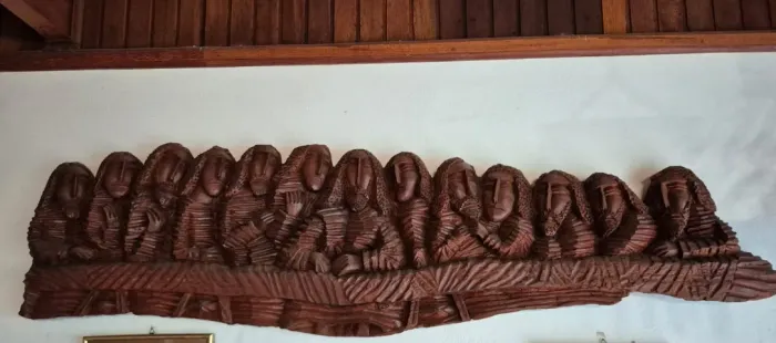Escultura SANTA CEIA entalhada em madeira