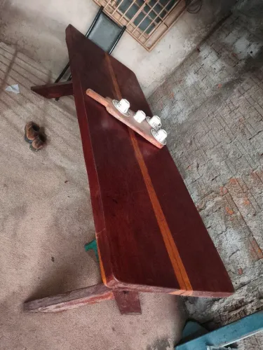 Vendo mesa de madeira