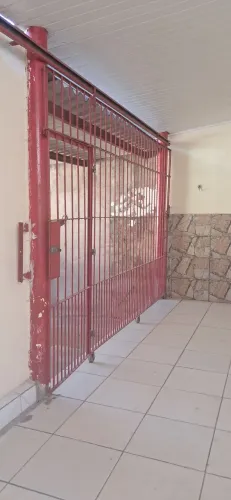 Portão todo na grade de ferro