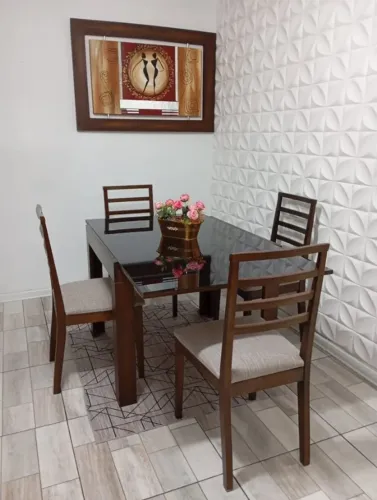 Mesa de Jantar+4 cadeiras madeira.(aceito cartão).Viamão