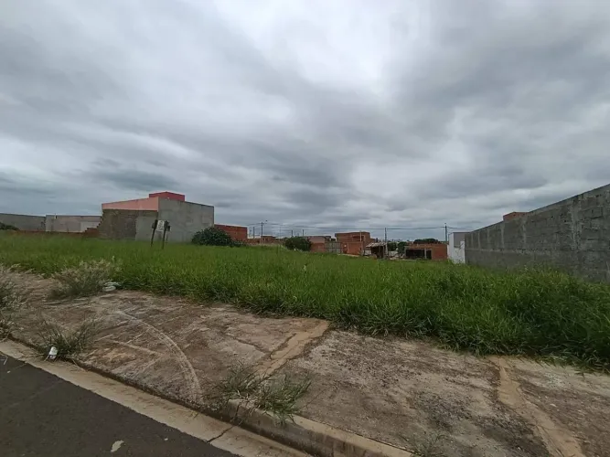 Terreno à venda com 250m² no bairro Arranha Oliveira Santa Bárbara dOeste/SP.