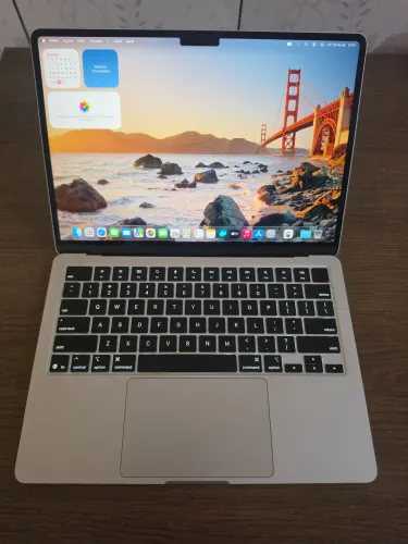 Apple macbook air 14 m4 A3240 m4 16gb 256ssd top