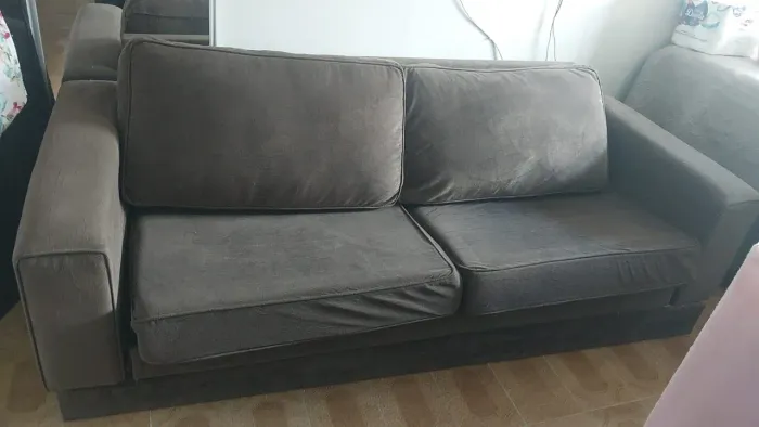 Sofá lindo e Elegante 3 lugares