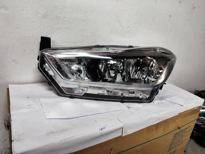 Farol kicks original lado esquerdo sem led 