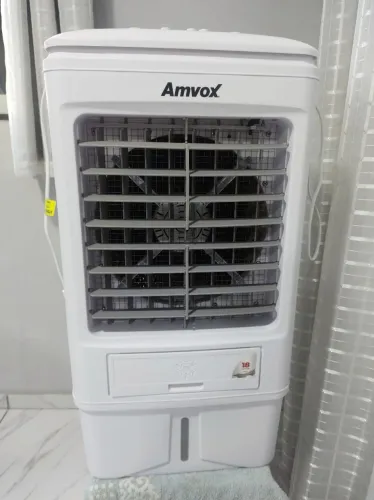 Climatizador de Ar Amvox 18 Litros Muito Novo Ventila e Umidifica