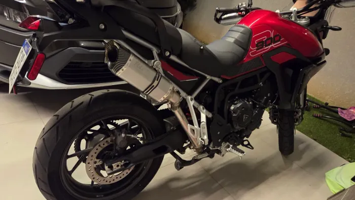 Ponteira esportiva com Pipe de aço inox para Triumph Tiger 900 apartir de 2024. 