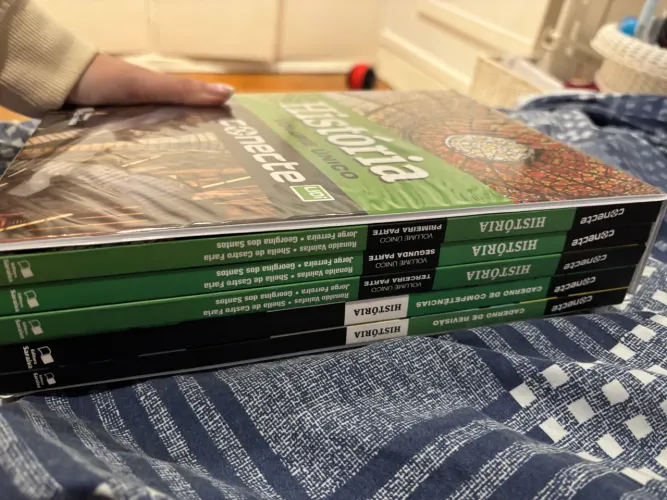 LIVRO DE HISTORIA CONECTE