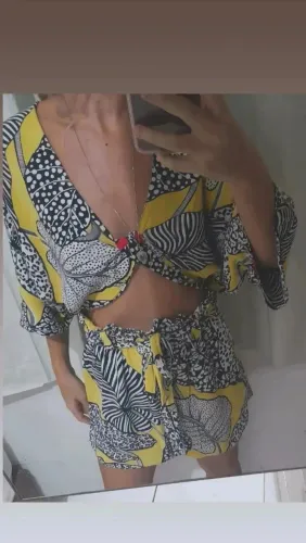 Short e blusa farm