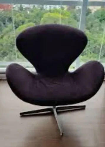 Cadeira poltrona giratória de veludo ( R$ 225,00 cada )