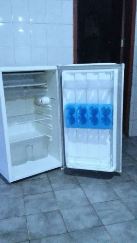 Frigobar Consul 120Lts o maior da categoria Semi-novo e completo * R$700, urg