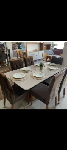 Mesa de jantar com 6 cadeiras
