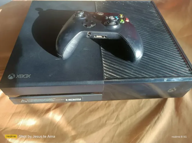 X box one vários jogos instalados troco por violão ou bateria
