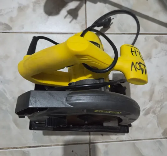 Maquita,  corte profissional 110 e 220 v
