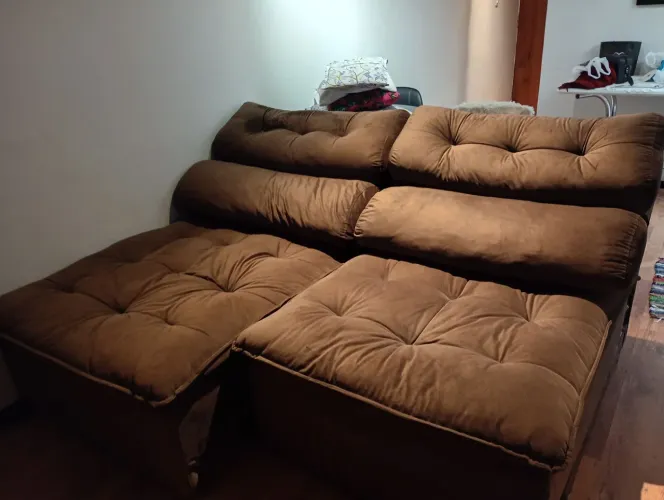 Vendo sofá reclinável de veludo marrom , lindo e pouco usado!