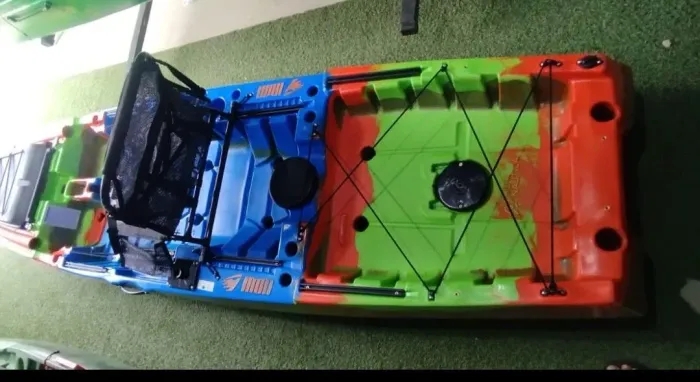 Caiaque iron 1187 com entrada de pedal fabricante milha náutica