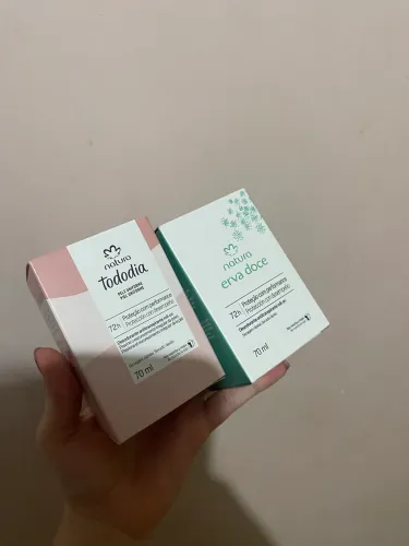 Desodorantes Roll-On Natura Tododia e Erva Doce - Novos 