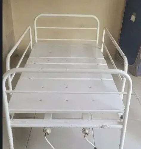 Cama hospitalar dois movimentos